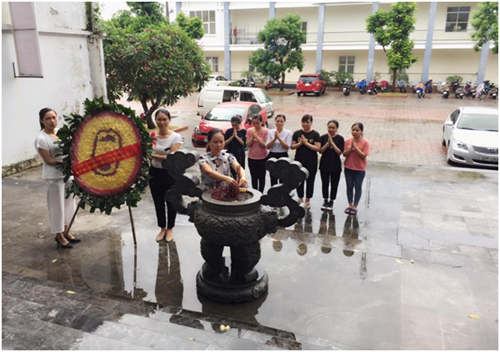 Trường mầm non Long Biên A tổ chức dâng hương tưởng niệm các anh hùng liệt sĩ nhân ngày 27/7.
